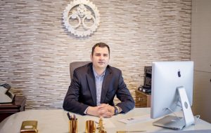 Cum Să Obții Fonduri Europene Nerambursabile 2025 pentru Energie Regenerabilă cu Fabrica de Consultanță