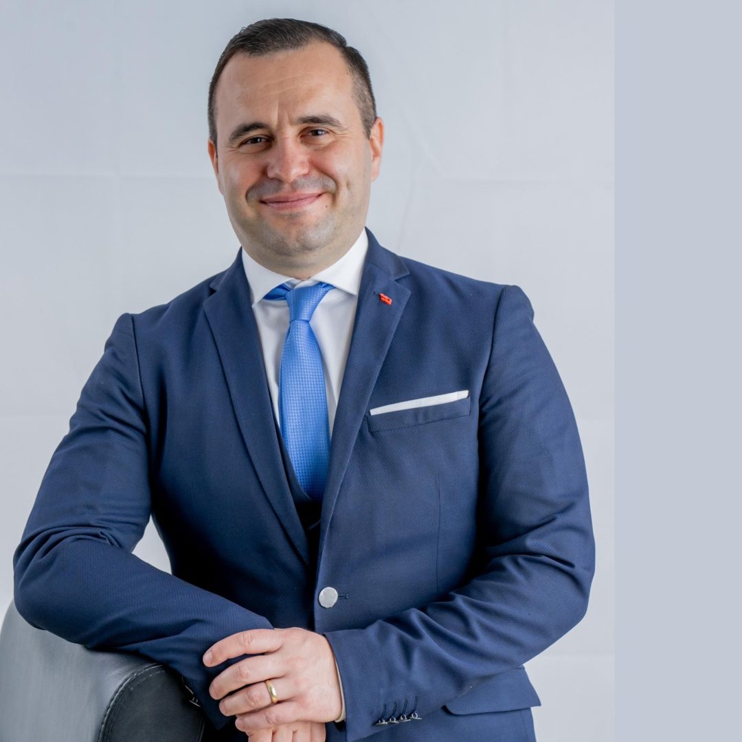 Dragoș Macarin, vizionarul din spatele aplicației The Money Advisor care digitalizează tot procesul de creditare